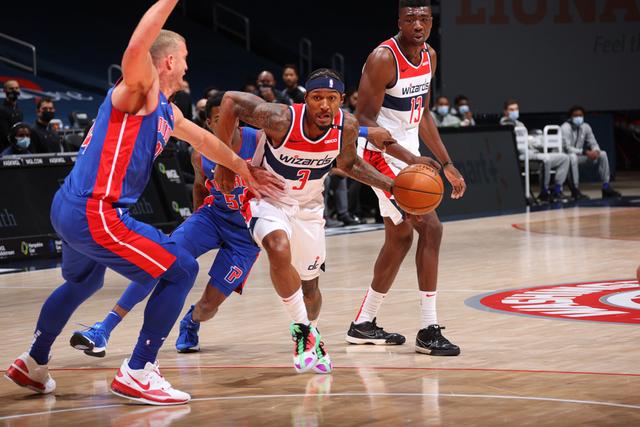 队整体配合 队整体配合