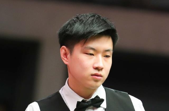 成为焦点的 成为焦点的